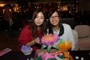 Arts students make their own Krathong