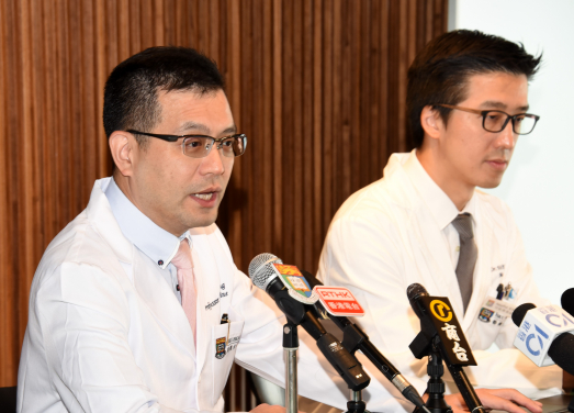 With the first largest population territory-based study done in Hong Kong, HKU team confirms HBV remains a common disease in Hong Kong. The study results urgently call for raising public awareness and screening on HBV, especially if Hong Kong is to achieve the public health objectives of WHO in 2030. Professor Richard Yuen Man-fung (left) and Dr Walter Seto Wai-kay (right) at the press conference.