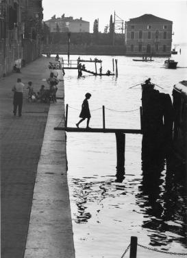 Fondamenta Nuove
Willy Ronis
Venice, Italy, 1959
Willy Ronis, Ministère de la Culture / Médiathèque de l’architecture et du patrimoine / Dist RMN-GP
©Donation Willy Ronis