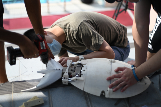 HKU Engineering student team developed robotic fish sets World Record for the second time 