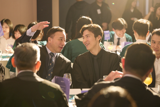 典禮結束後，學院特別舉辦高桌晚宴。