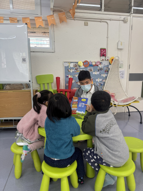 港大學子回饋社區 《兒童閱讀繪本計劃》傳遞知識與關懷