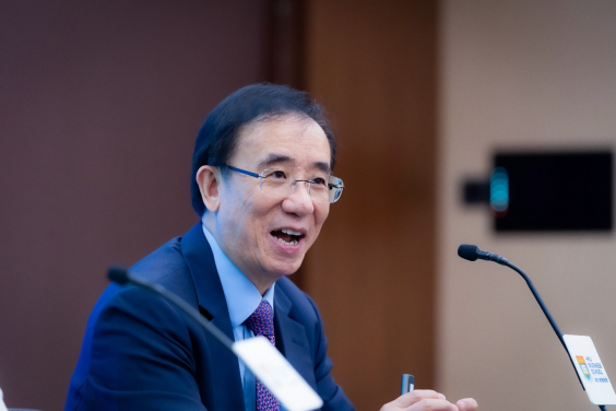 港大經管學院寶光基金教授（市場學）嚴志堅教授分析研究結果及建議策略