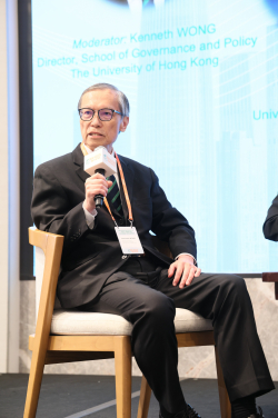 港大管治與政策學院（譯名）院長黃勁豪教授