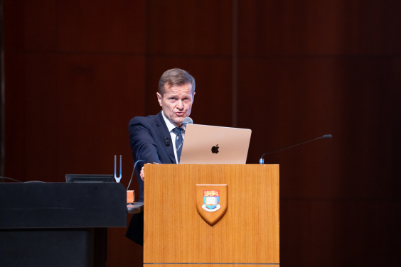 諾貝爾物理學獎得主、新任香港大學（港大）理學院物理學系講座教授Ferenc Krausz教授。