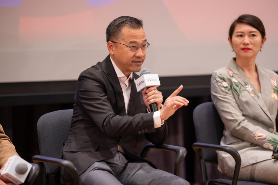 活動設有兩場專題座談會，首場主題為「培育未來創新與科技人才」。