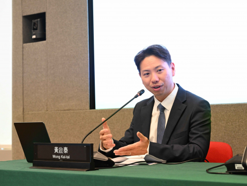 懲教署高級監督（健康護理）黃啟泰表示，計劃證明在研究團隊的支持下，在監獄中消除丙型肝炎病毒目標群組的可行性，並在轉介護理和病毒根除方面均取得了100%的成功。